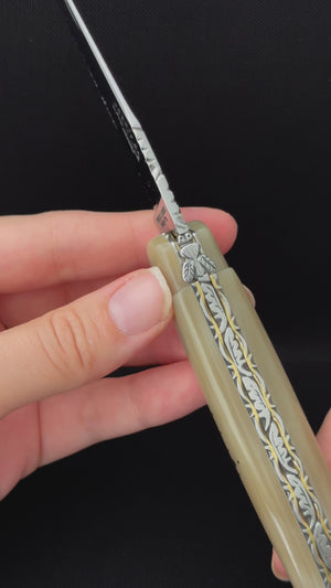 Folding Knife Light Horn Handle with Double Plates Chiseled Top and Down