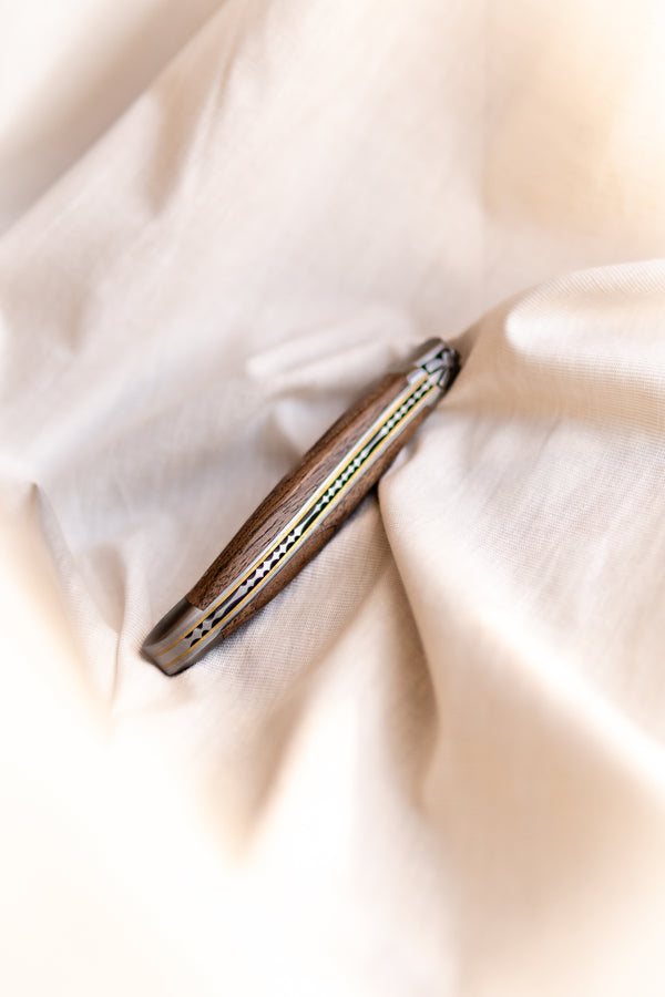 Folding Knife Walnut Handle and 'Boralde' Spring