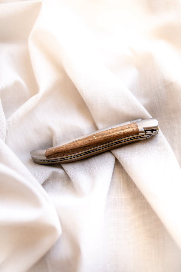 Folding Knife Walnut Handle and 'Boralde' Spring