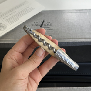 #satinfinish #damascusblade #PinotPatternLever