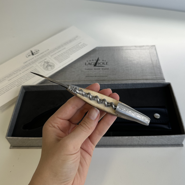 #satinfinish #damascusblade #PinotPatternLever