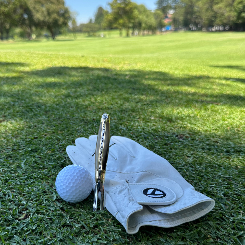 Golf Divot Tool Light Horn Handle